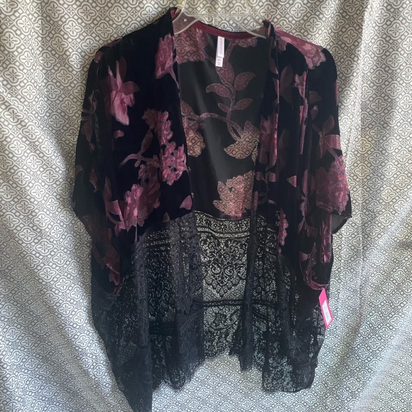Xhilaration Other - NWT Floral Kimono/Cover Up with lace bottom